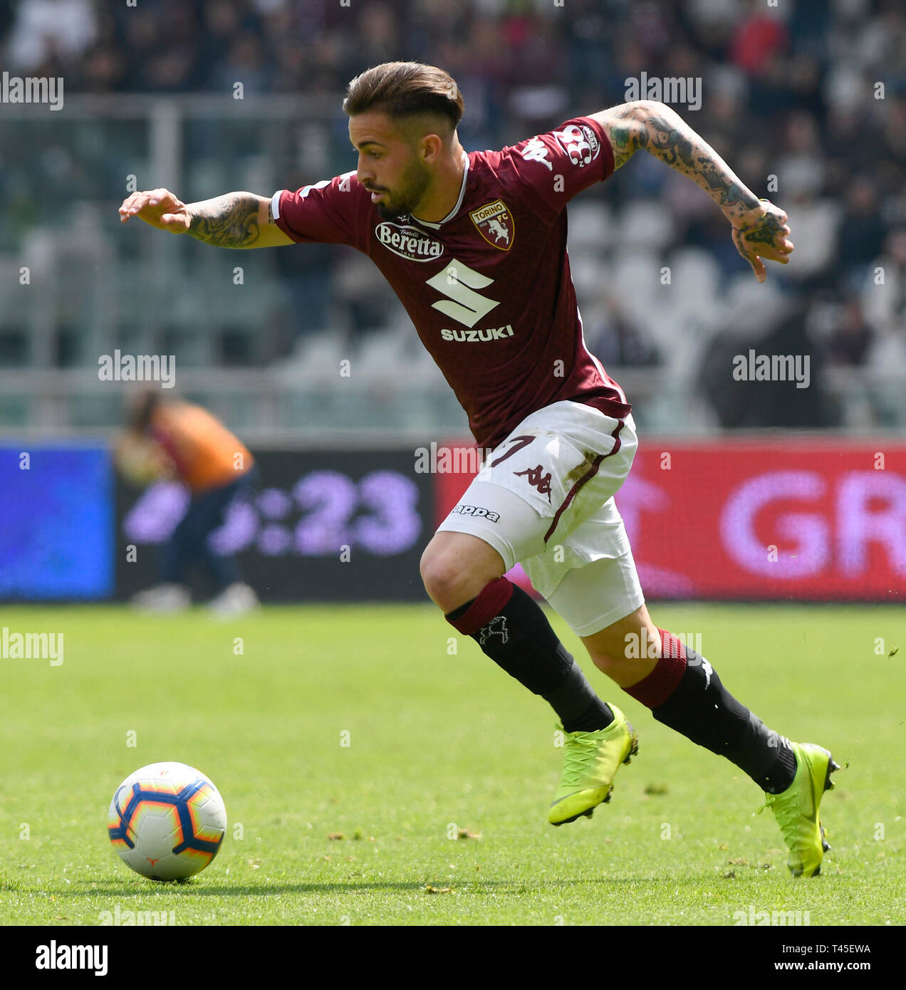 Turin, Italien. 14 Apr, 2019. Serie A Fussball, Torino gegen Cagliari; Vittorio Parigini von Torino FC Sprints auf der Kugel Credit: Aktion Plus Sport Bilder/Alamy leben Nachrichten Stockfoto