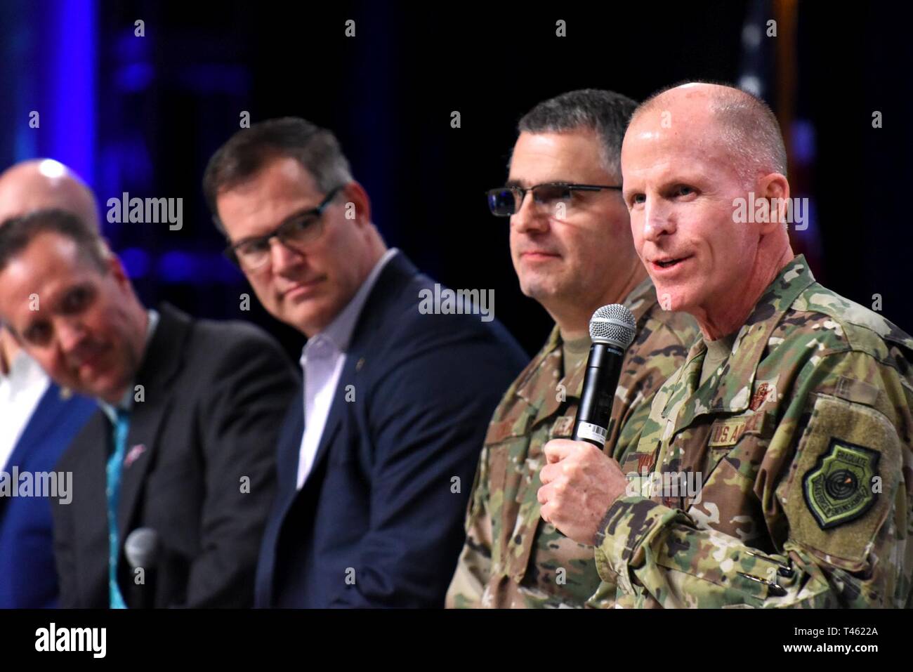 Air Force Stellvertretender Stabschef Generator Stephen W. Wilson nimmt an einem Panel Diskussion fielding von morgen Air Force schneller und intelligenter während der Air Force Association Air Warfare Symposium in Orlando, Florida, 28.02.2019. Stockfoto