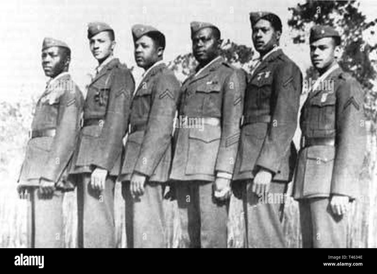 Us-Marines der erste Afrikaner - platoon Pose in diesem undatierten Foto. Von links sind Mortimer A. Cox, Arnold R. Bostick, Edgar R. Davis, Jr., Gilbert H.' Raute-" Johnson und Edgar R. Huff (Der platoon drill Instructors,) und Charles E. Allen. Stockfoto