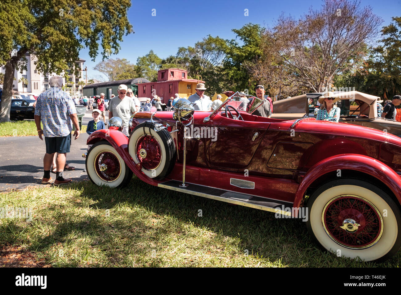 Naples, Florida, USA - März 23,2019: Rot 1929 Auburn 120 Speedster auf der 32. jährlichen Neapel Depot Classic Car Show in Naples, Florida. Editorial onl Stockfoto