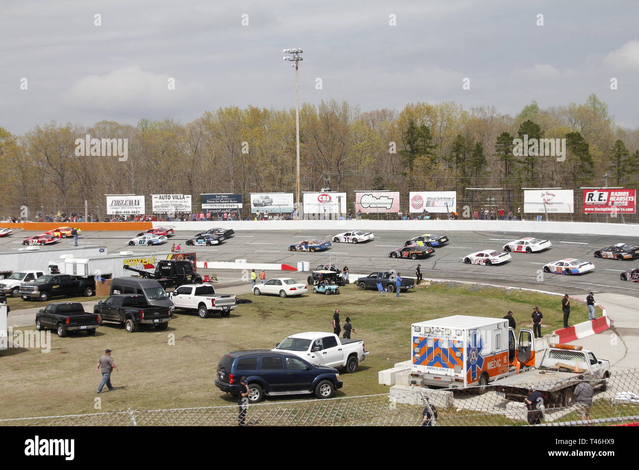 Rennwagen auf der Rennstrecke bei Orange County Speedway North Carolina Stockfoto