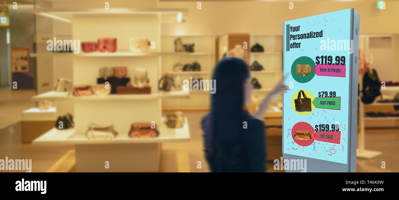 Iot maschinelles Lernen mit menschlichen, Objekterkennung, die künstliche Intelligenz verwenden, um analytische Konzept, es erfindet Vorhersage der Kunde Stockfoto