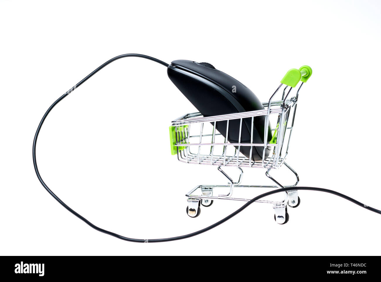 Internet online shopping Konzept. Computer Maus und den Warenkorb. Stockfoto