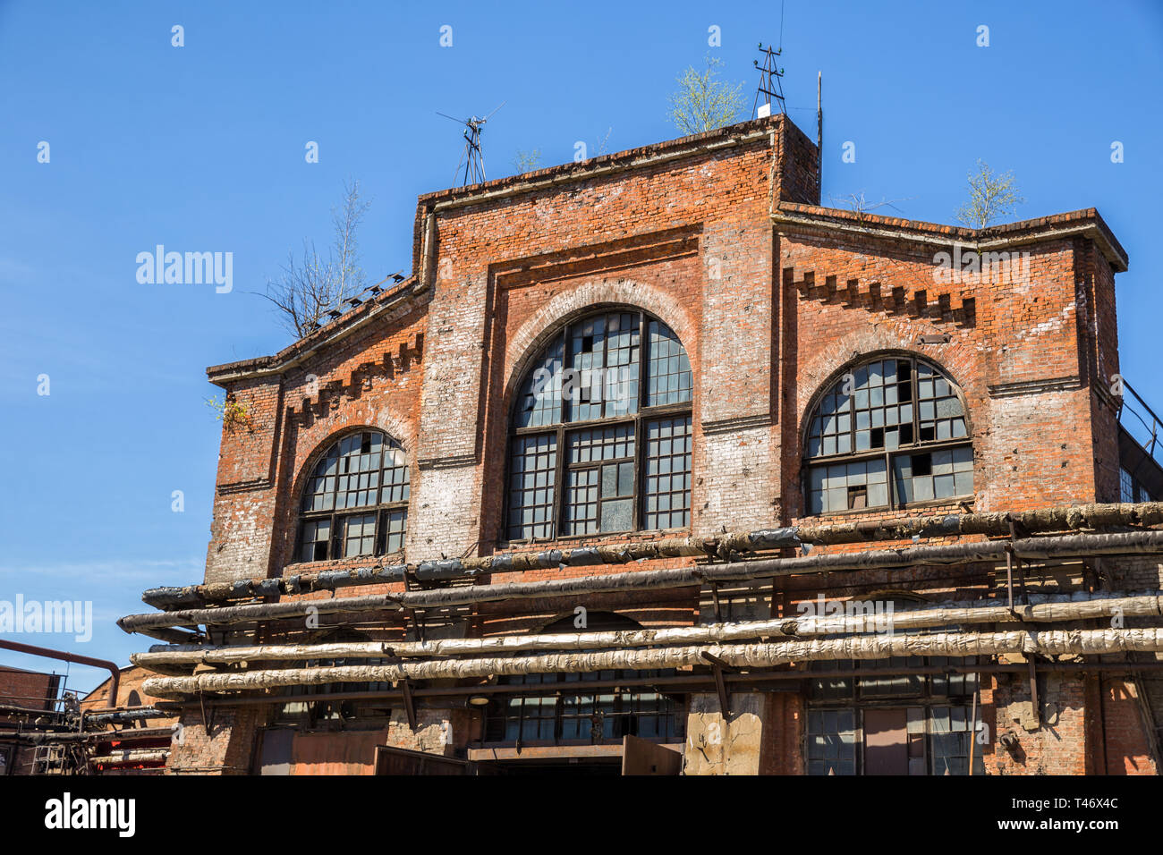 Die industrielle Architektur. Fragment des alten Gebäudes Rüstung Hardening Workshop bei izhora Pflanzen, 1896, Kolpino, St. Petersburg, Russland Stockfoto