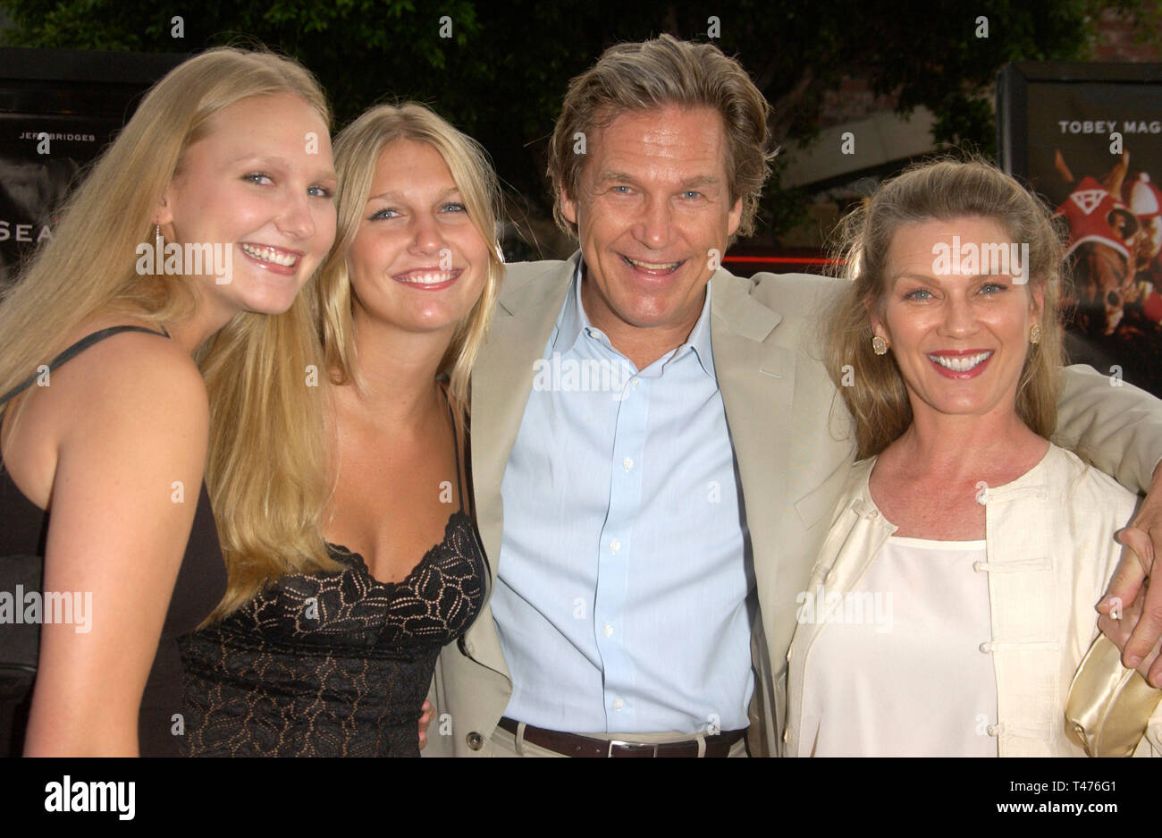 jessie-bridges-and-susan-bridges-fotos-und-bildmaterial-in-hoher