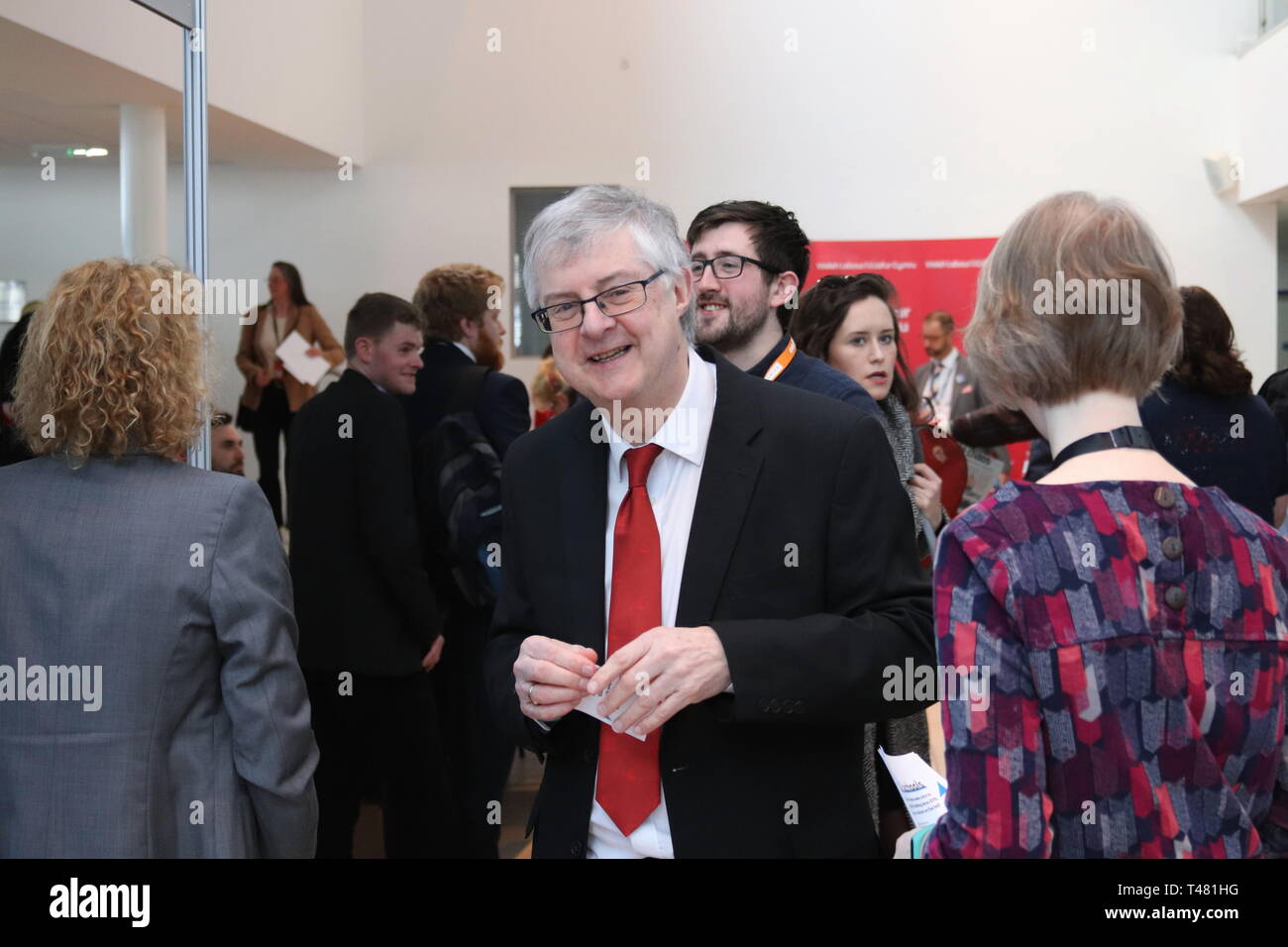 Welsh arbeit Chef Mark Drakeford Adressen der Delegierten auf die Waliser Arbeitskonferenz auf das Venue Cymru Llandudno Wales. Stockfoto