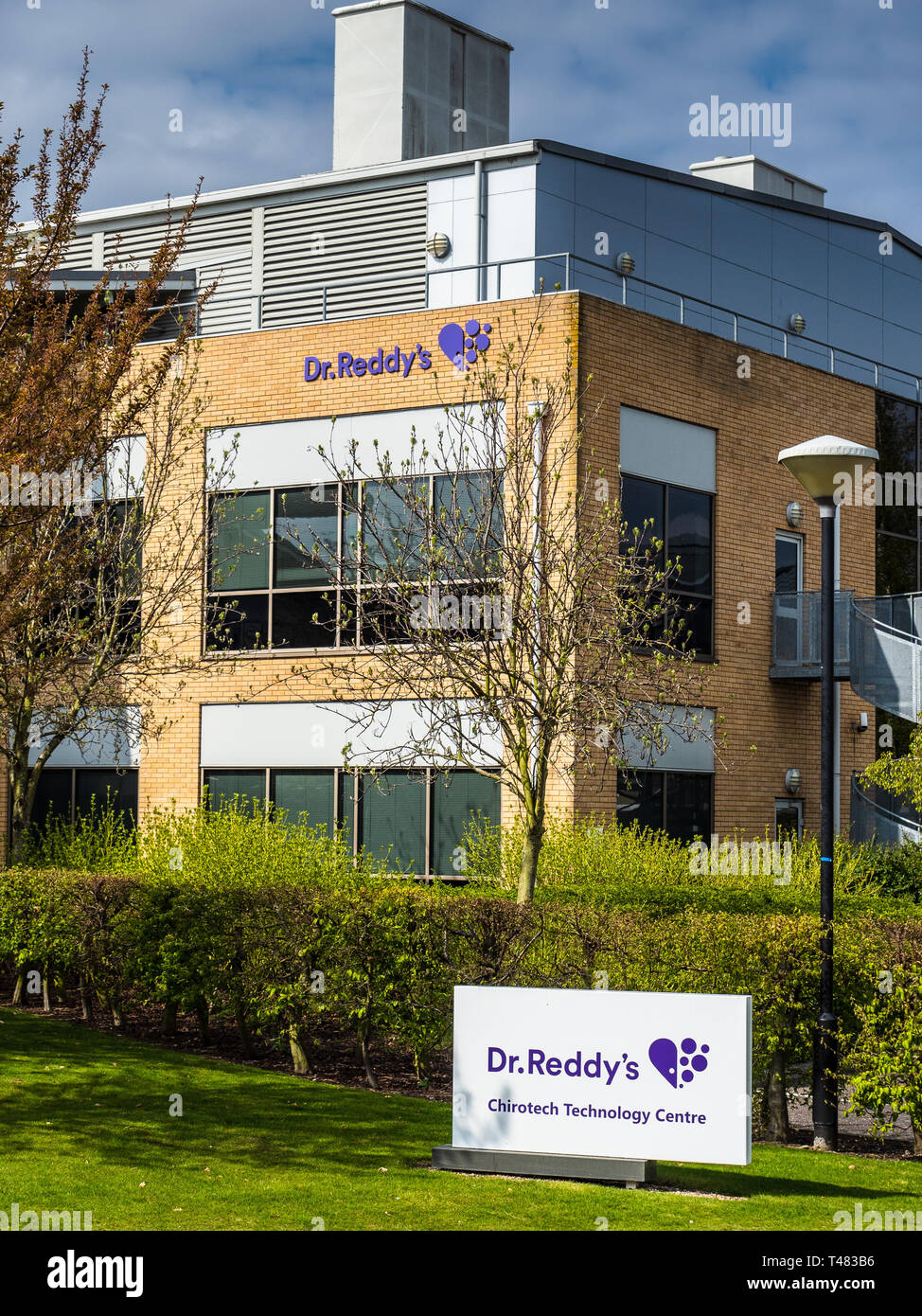 Dr. Reddy's Laboratories Ltd. Forschungs- und Entwicklungslabors auf Cambridge Science Park in Großbritannien. Dr. Reddy's ist ein integriertes Global Pharmaceutical Co. Stockfoto Dr. Reddy's Laboratories Ltd. Forschungs- und Entwicklungslabors auf Cambridge Science Park in Großbritannien. Dr. Reddy's ist ein integriertes Global Pharmaceutical Co. Stockfoto