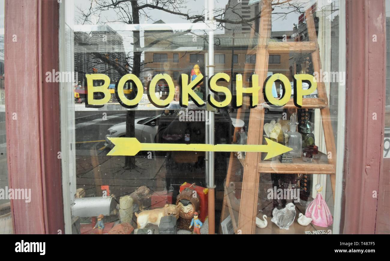 Princeton verwendet Book Store in Atlantic City, New Jersey, USA mit Eigentümern und 900.000 Bücher und Fotos für den Verkauf und die Erhaltung Stockfoto