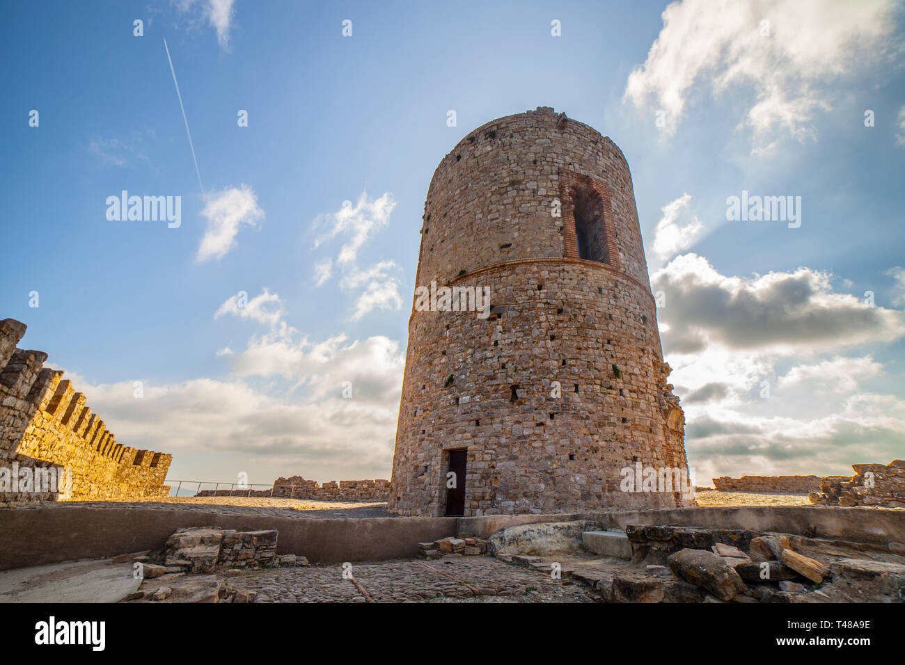 Schloss von Jimena de la Frontera, Cadiz, Spanien. Halten oder wehrturm an der Christlichen Alcazar gebaut Stockfoto