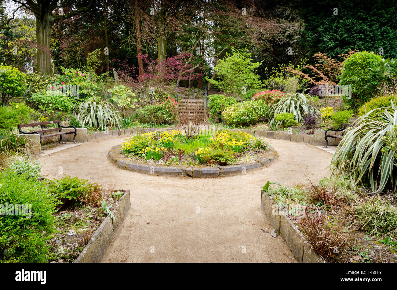 Denzell Garten und Haus. Von Robert Scott, der dies Haus in Bowden gebaut, Altrincham verfügt über einen Zierteich, Reben, Orchideen und ein versunkener Garten. Stockfoto