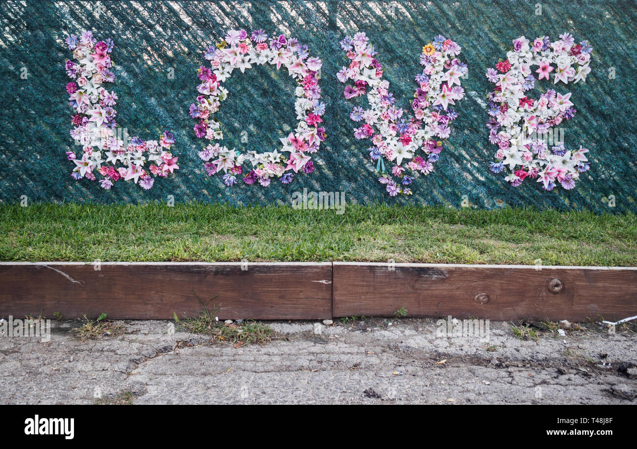 Liebe Zeichen auf einem Zaun Stockfoto