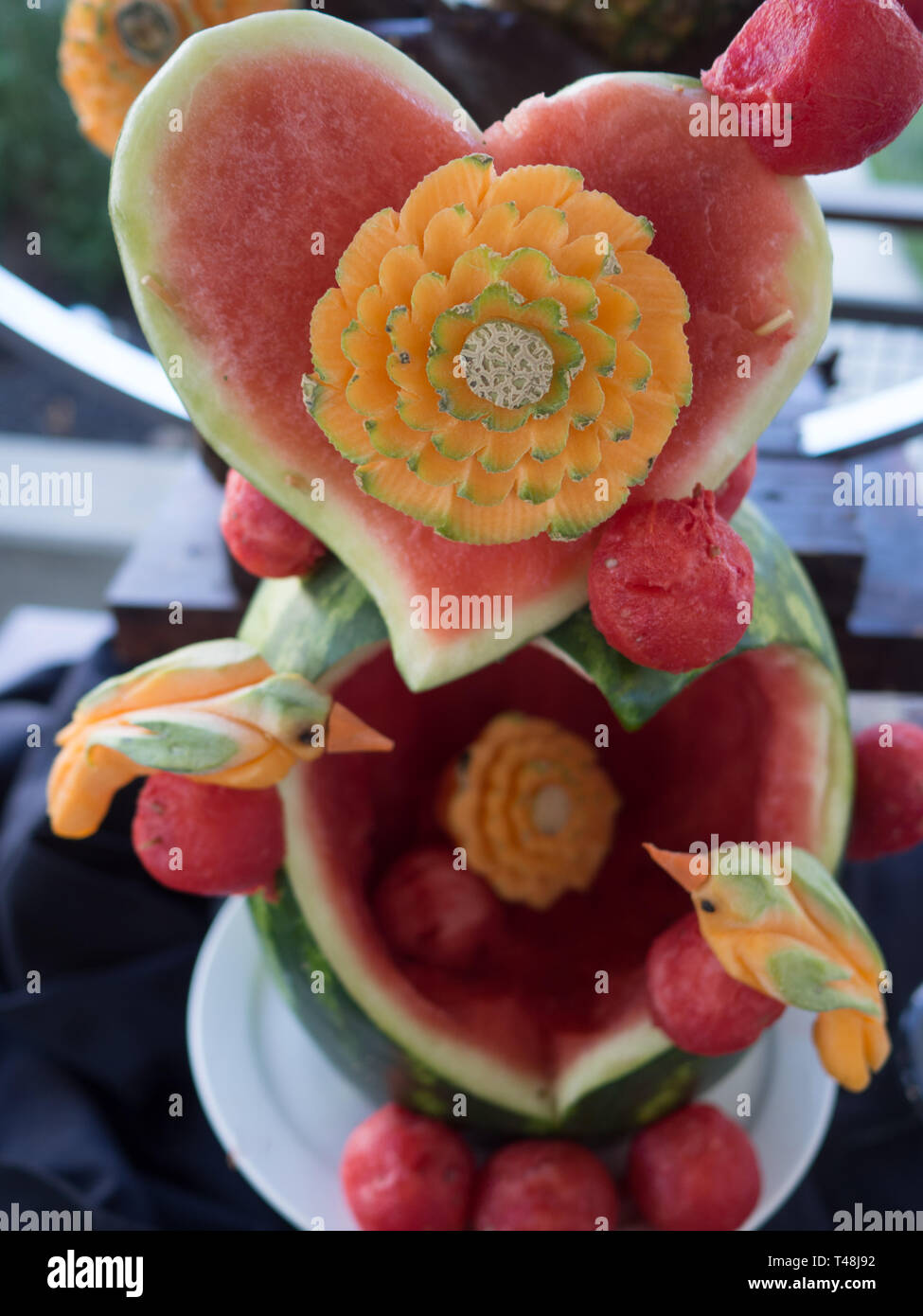 Food Art aus Obst schnitzen Stockfoto