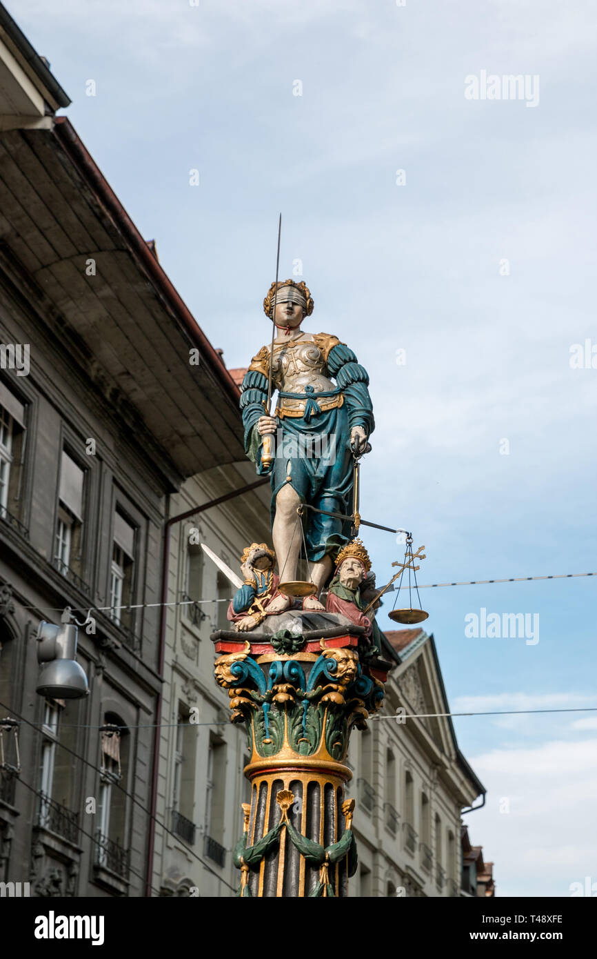 Bern, Schweiz - 25. Juni 2017: Gerechtigkeit Brunnen in Bern, Schweiz Stockfoto
