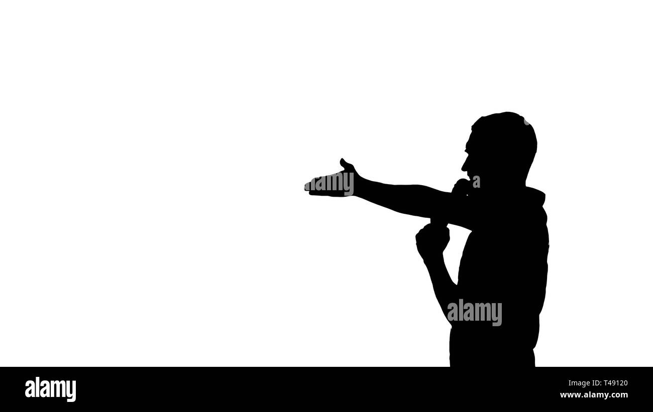 Menschen sprechen in das Mikrofon auf weißem Hintergrund Stockfoto
