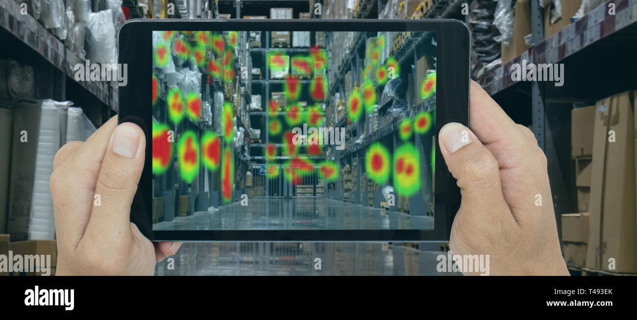 Augmented und Virtual Reality Technologie futuristisches Konzept, Einzelhändler verwenden Augmented virtual reality Technologie verbinden die Daten der Auge trackin zu finden Stockfoto