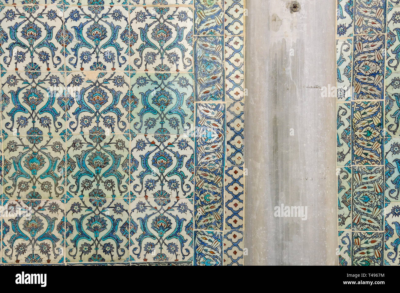 Alte handgemachte türkisch - osmanischen Fliesen im Topkapi Palast, Istanbul, Türkei Stockfoto