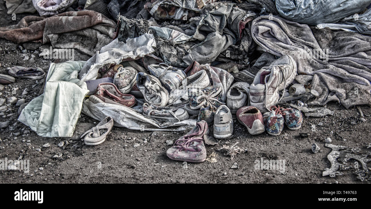 Kinderschuhe von Migranten Camps. Stockfoto