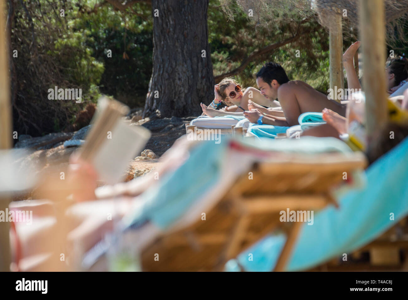 Bikini beach club Fotos und Bildmaterial in hoher Auflösung Alamy