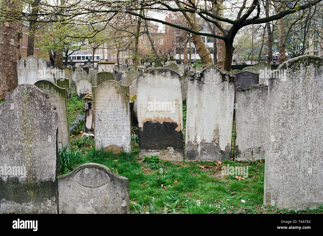 Bunhill Fields Begräbnisstätte im Londoner Stadtteil Islington, London, Großbritannien Stockfoto