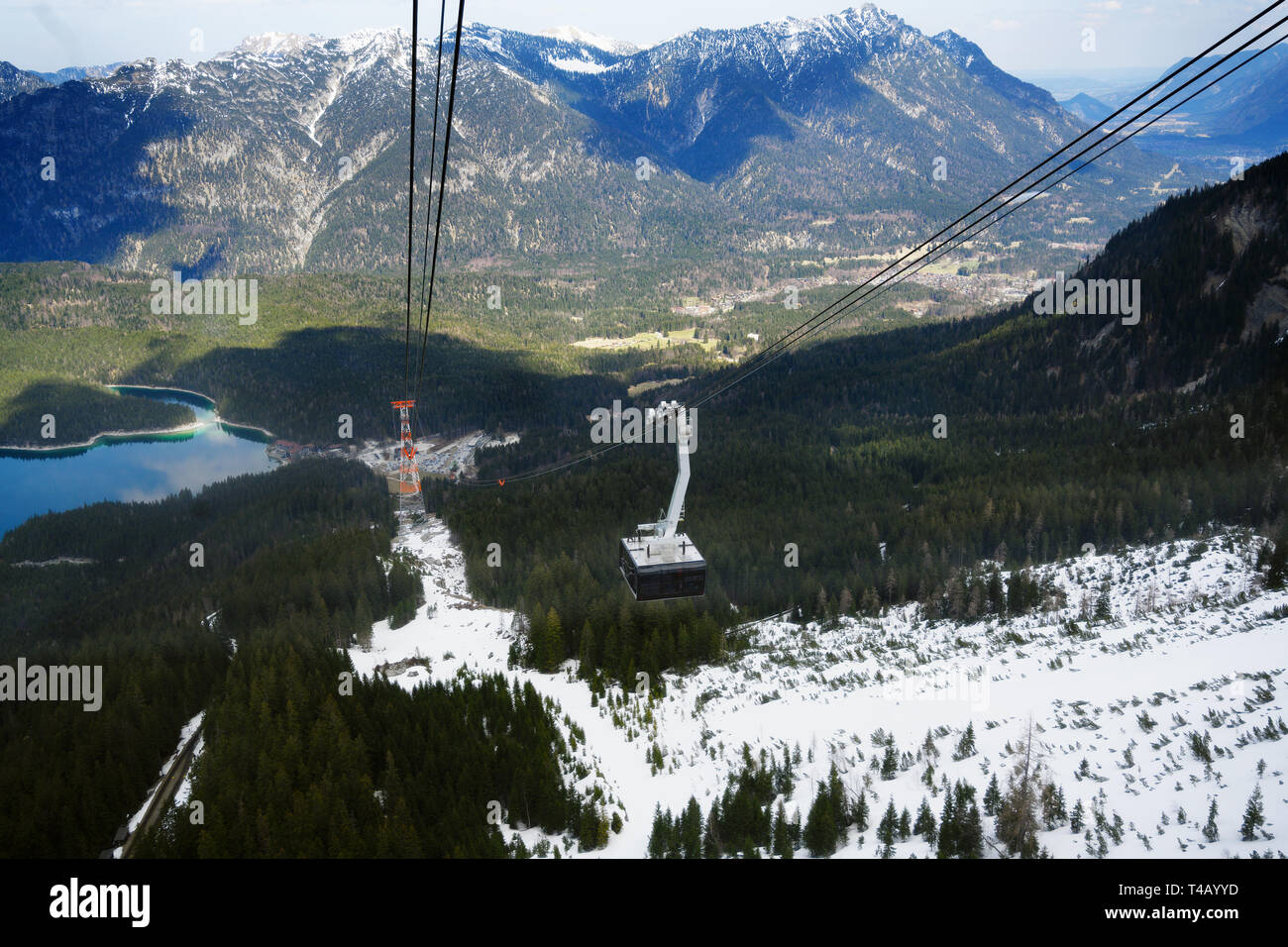 Seilbahn Bergbahn auf den Gipfel der Zugspitze, dem höchsten Berg in Deutschland in den bayerischen Alpen. Stockfoto