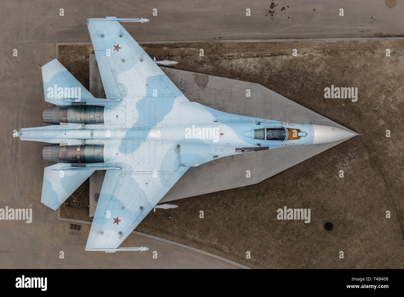 Stillgelegt Suchoi Su-27 von den 237 TsPAT auf statischen Exposition in VDNKh. Stockfoto