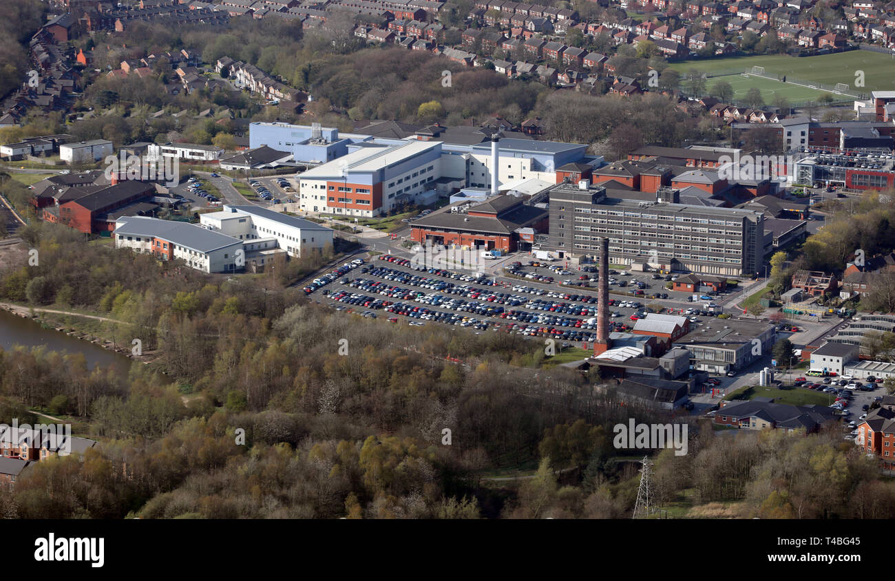 Luftaufnahme von Tameside & Glossop Integrated Care NHS Foundation Trust in der Nähe von stalybridge in Ashton-under-Lyne, Greater Manchester OL 6. Stockfoto