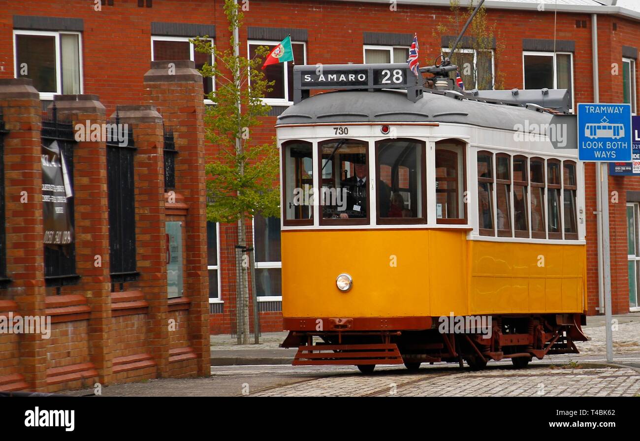 Liverpool, Großbritannien, 12. April 2019 eine alte Straßenbahn in den Straßen von Wirral credit Ian Fairbrother/Alamy Stockfotos Stockfoto