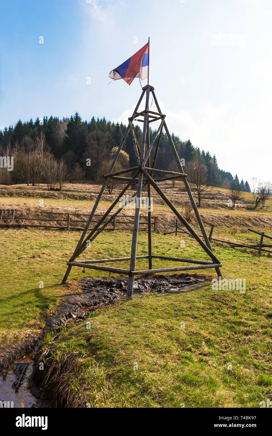 Das natürliche Öl Feder in Korna Dorf im Naturschutzgebiet von Kysuce (Slowakei) Stockfoto