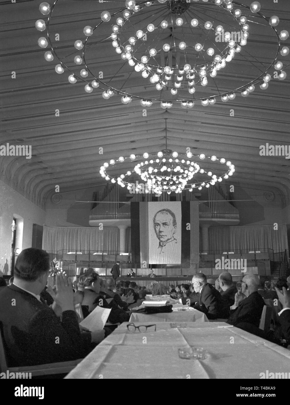 Eine spezielle Kolping College in Köln ist am 7. Dezember anlässlich des 150 katholische Priester Adolf Kolping's Geburtstag eröffnet. Das Bild zeigt einen Blick in die Hochschule. | Verwendung weltweit Stockfoto