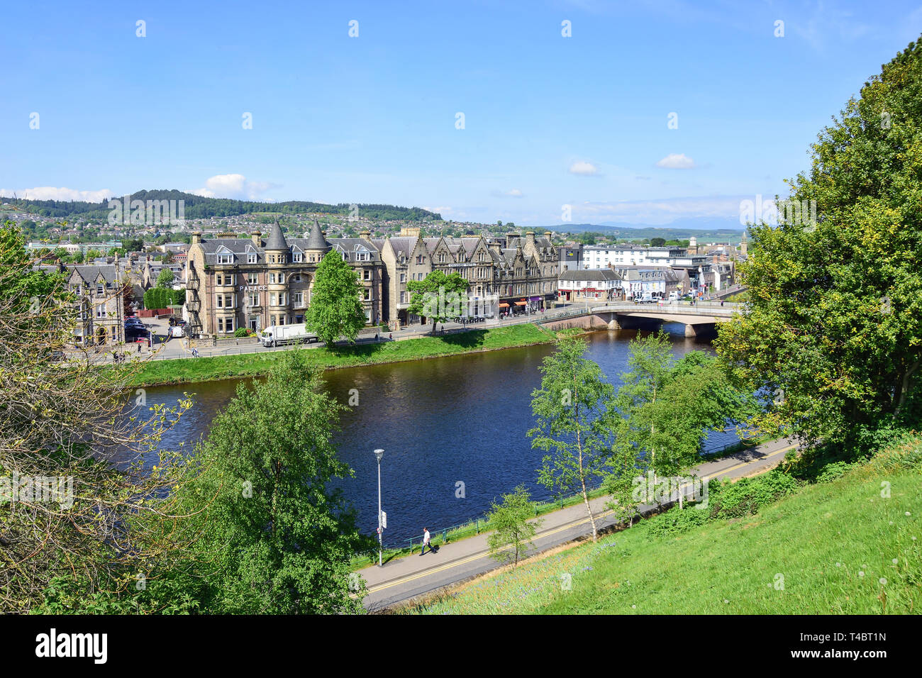 Blick nach Westen auf die Stadt und den Fluss Ness vom Castle Hill, Inverness, Highland, Schottland, Vereinigtes Königreich Stockfoto
