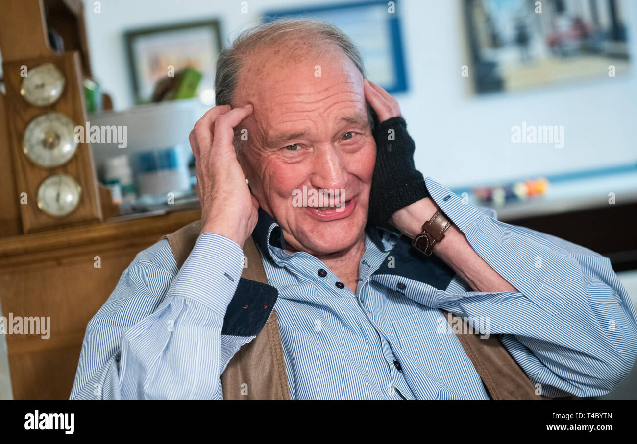 Berlin, Deutschland. 09 Apr, 2019. Schauspieler Michael Mendl. Mendl feiert seinen 75. Geburtstag. Credit: Paul Zinken/dpa/Alamy leben Nachrichten Stockfoto