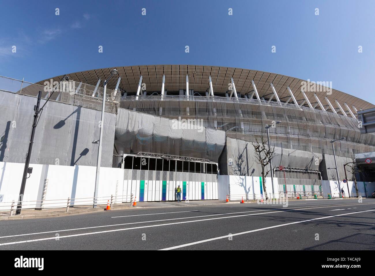 Tokio, Japan. 16 Apr, 2019. Bauarbeiten am neuen National Stadium. Das neue Nationalstadion wird der Schauplatz für Tokio Olympischen und Paralympischen Spiele 2020. Credit: Rodrigo Reyes Marin/LBA/Alamy leben Nachrichten Stockfoto