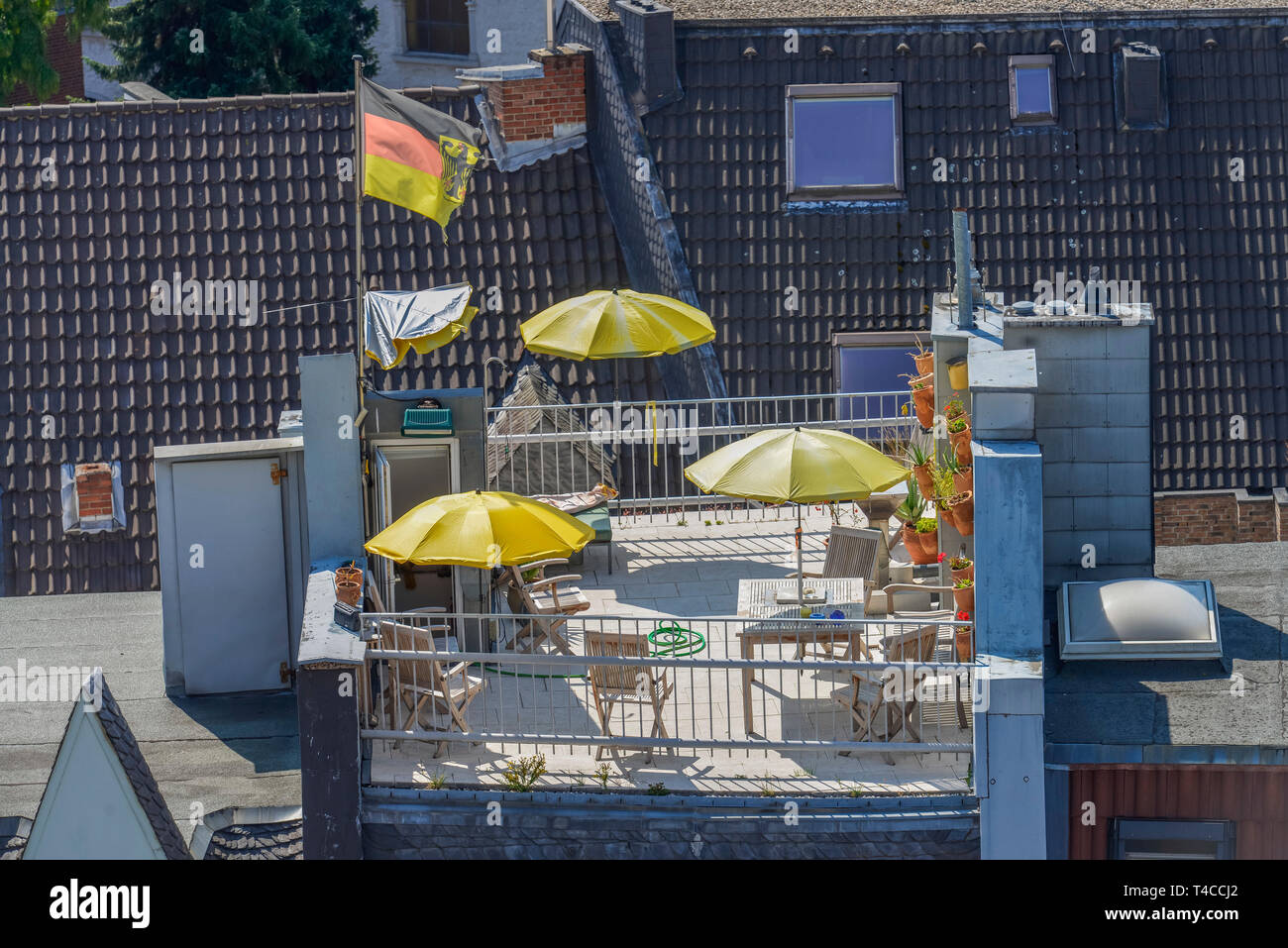 Dachterrasse, Spitzgaesschen, Altstadt, Aachen, Nordrhein-Westfalen, Deutschland, Spitzgässchen Stockfoto