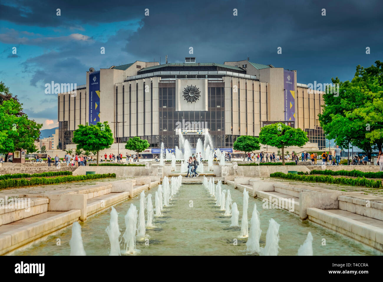 Springbrunnen, Nationaler Kulturpalast, Bulevard Bulgaria, Sofia, Bulgarien Stockfoto