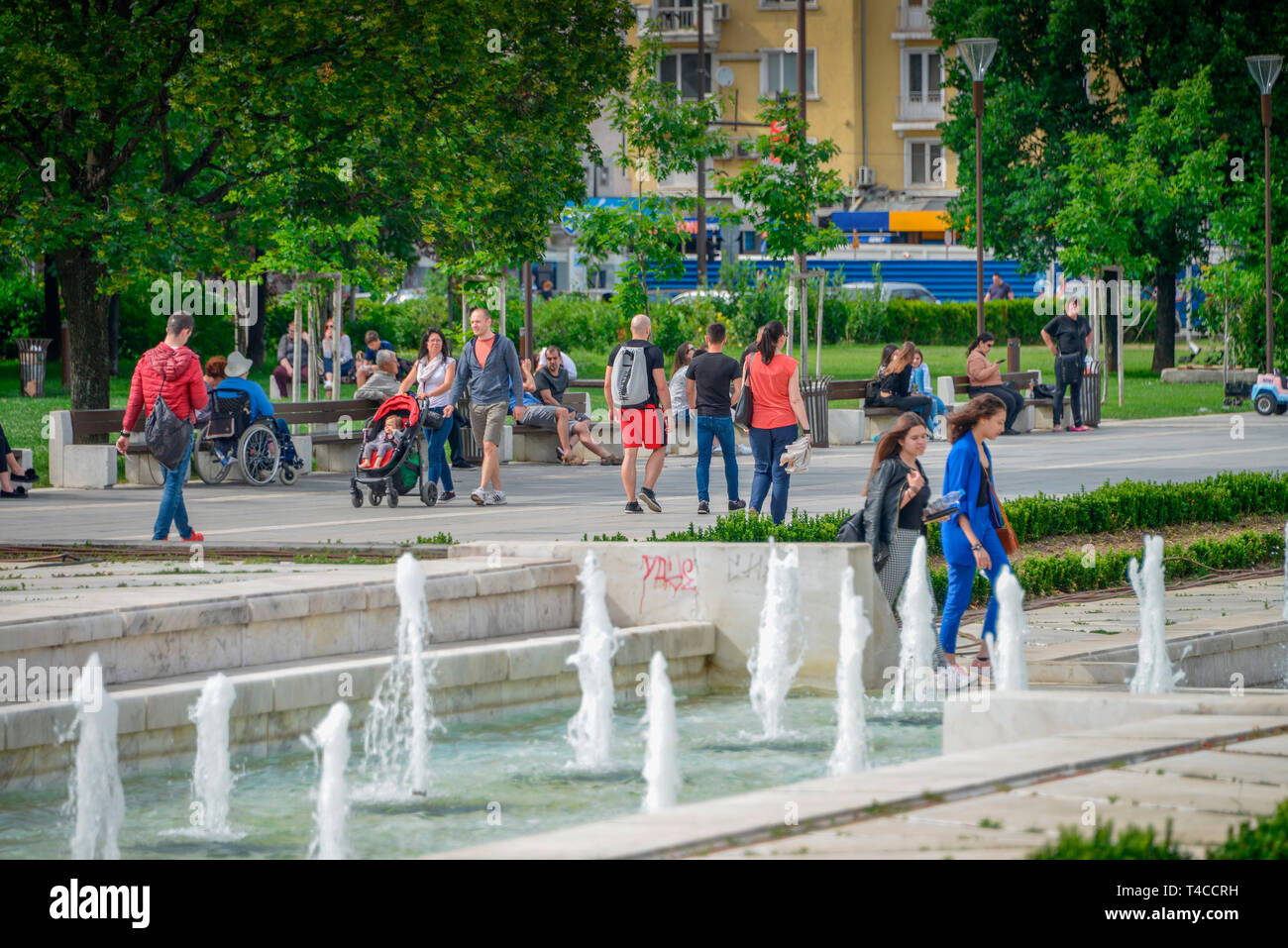 Springbrunnen, Platz vor dem Nationalen Kulturpalast, Bulevard Bulgaria, Sofia, Bulgarien Stockfoto