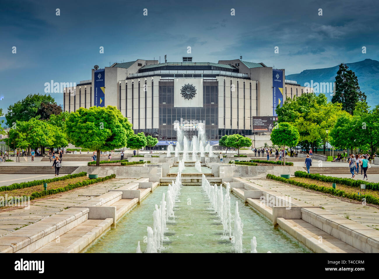 Springbrunnen, Nationaler Kulturpalast, Bulevard Bulgaria, Sofia, Bulgarien Stockfoto