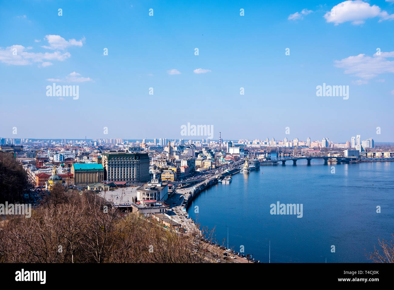 Kiew Stadtbild mit podil Viertel und Dnjepr Stockfoto