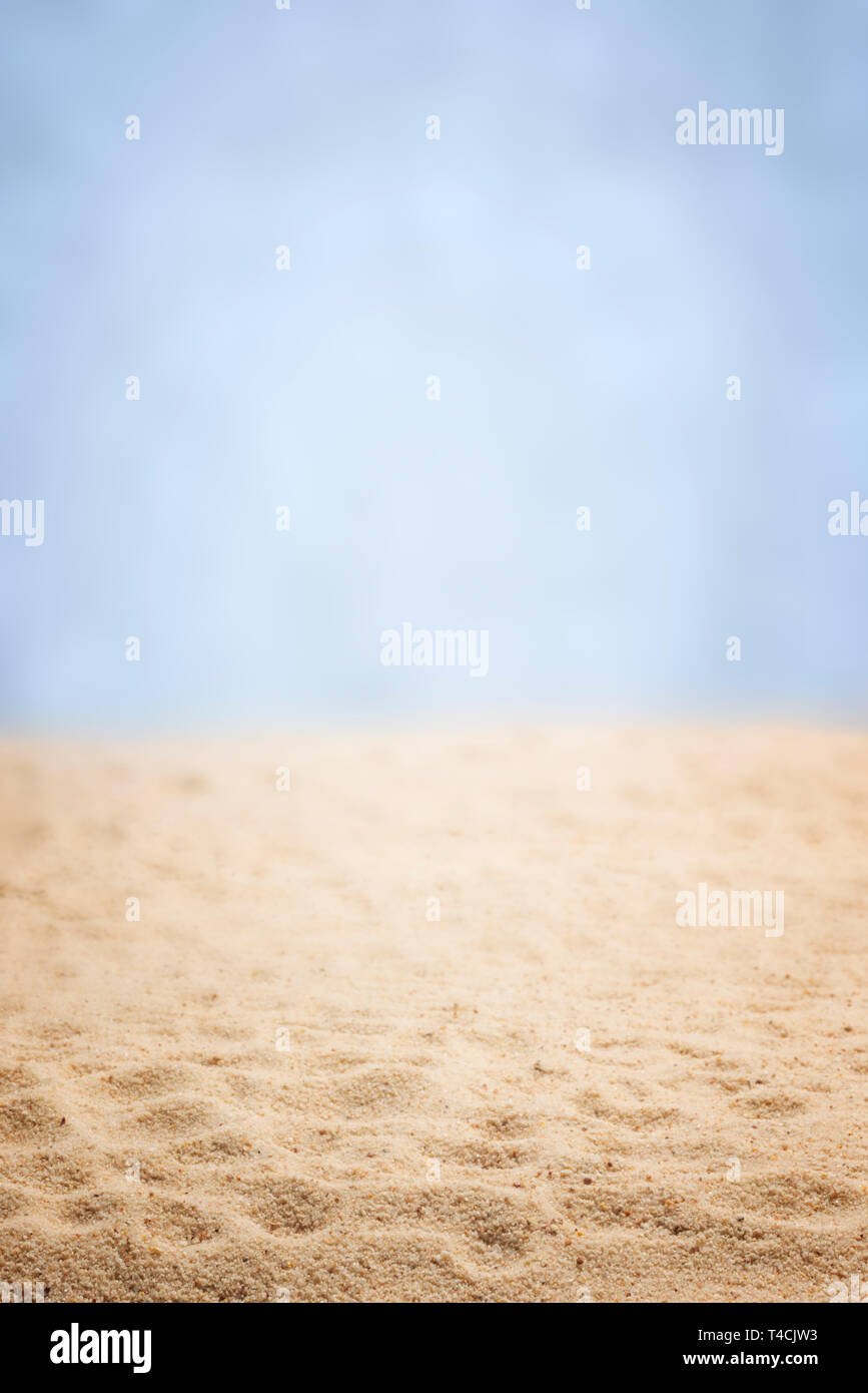 Vertikaler ein unscharf Strand Hintergrund mit dem Horizont in der Mitte. Stockfoto