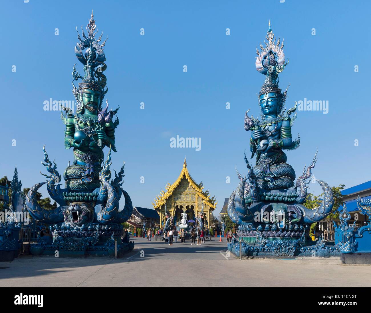 Dämonen Skulpturen am Eingang des Wat Rong Seur 10, Blau Tempel, Tempel des Tanzen Tiger, Chiang Rai, Nordthailand, Thailand Stockfoto