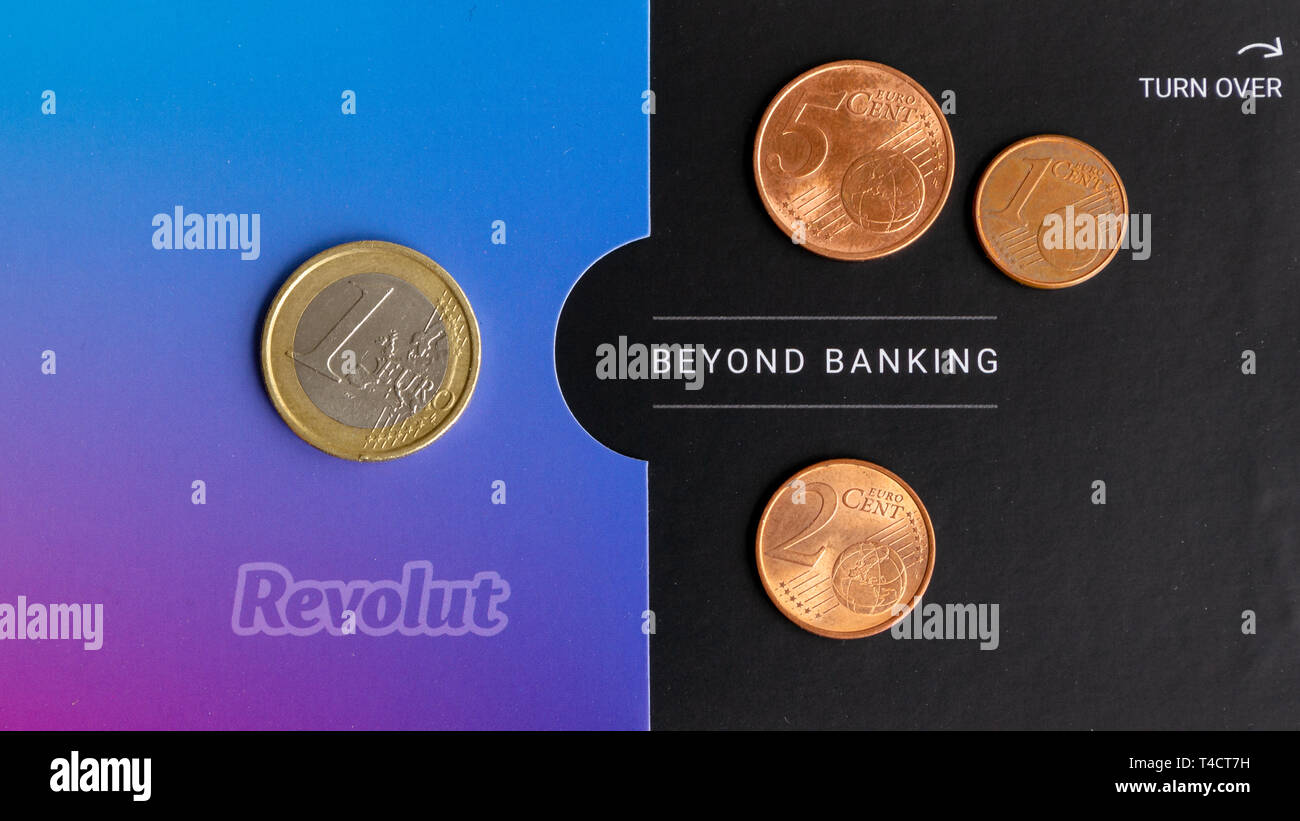 New York Usa 15 Marz 19 Revolut Card Verpackungen Mit Euro Munzen Auf Die Oberseite Revolut Logo Auf Lila Blauen Gradienten Und Der Slogan Banking Stockfotografie Alamy New York Usa 15 Marz 19 Revolut Card Verpackungen Mit Euro Munzen Auf Die Oberseite Revolut Logo Auf Lila Blauen Gradienten Und Der Slogan Banking Stockfotografie Alamy