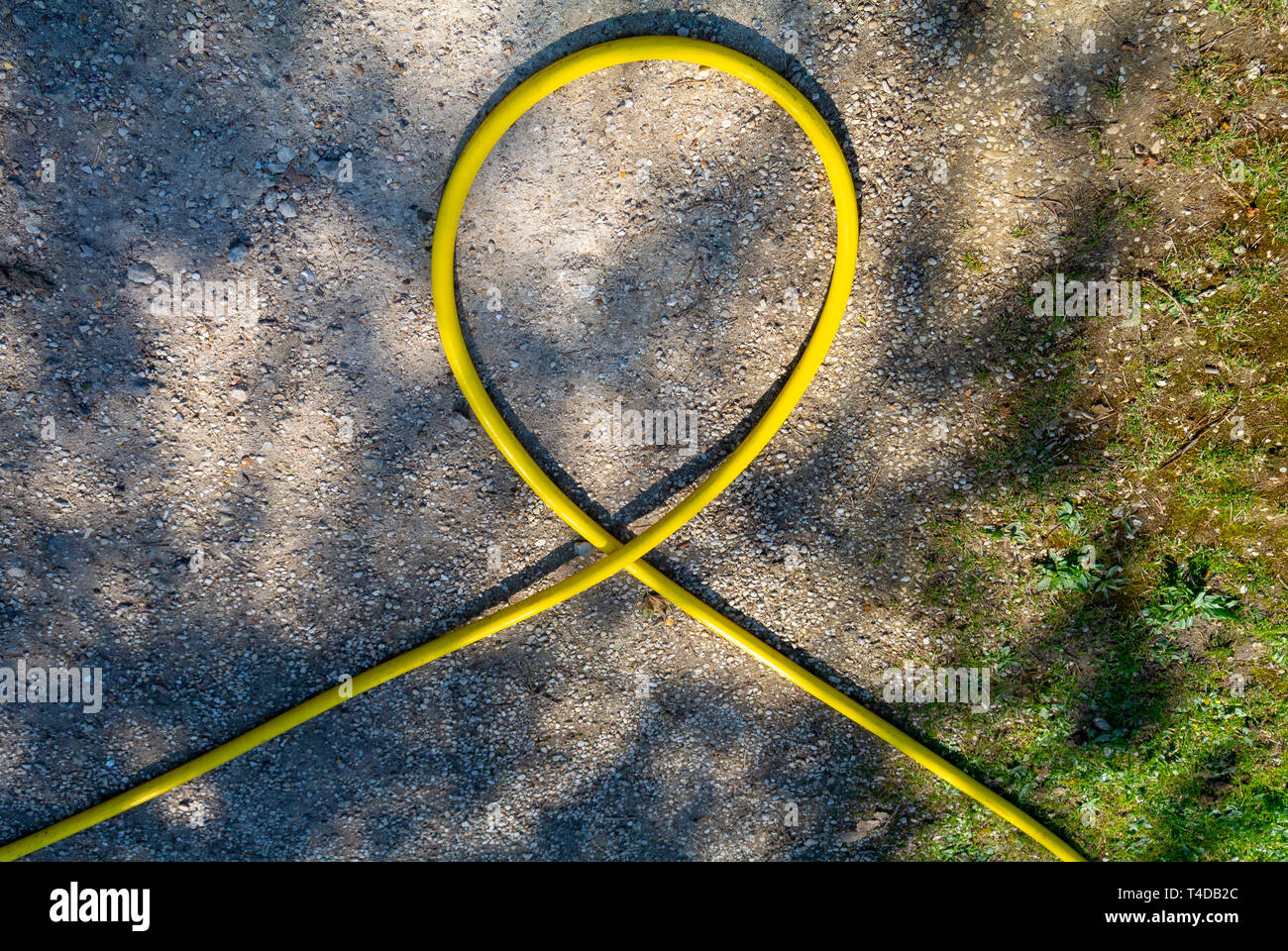 Ein gelbes Gummi Schlauch Stockfoto