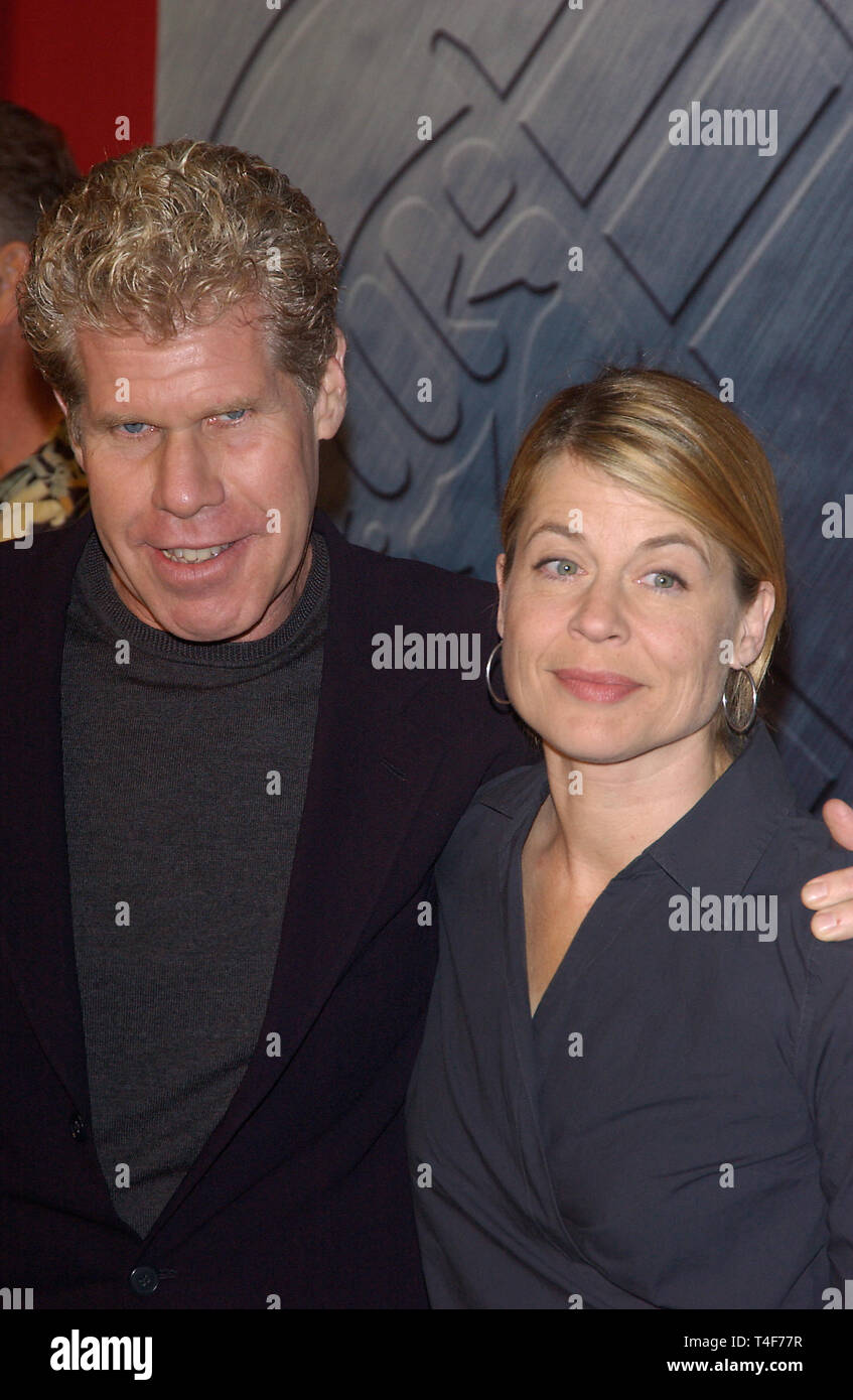 Ron Perlman Beauty Beast 1987 Stockfotos Und Bilder Kaufen Alamy