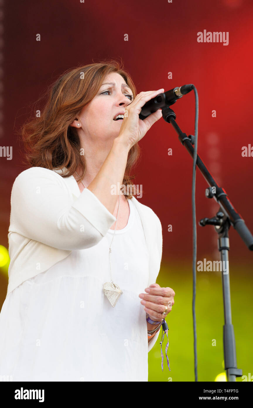 Sänger Karen Matheson der schottischen Band, Auerhahn durchführen an den Cropredy Festival, UK. August, 7, 2014 Stockfoto