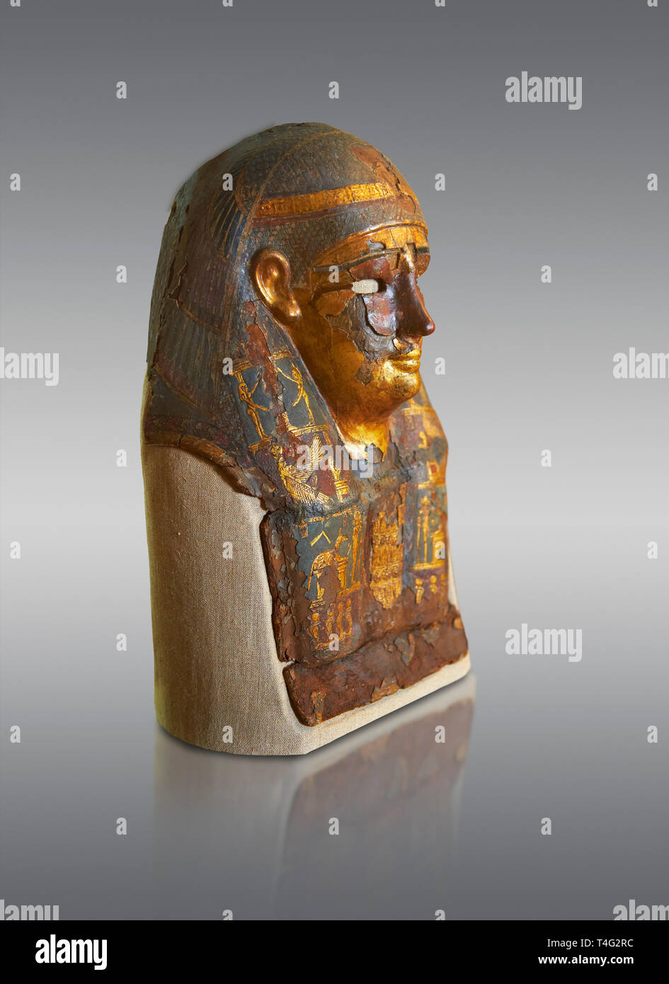 Ushabti. Ptolemäischen Dynastie der ägyptischen Textil & gold Mumie Maske, die verschiedene Götter, 306-30 BC. Neues Reiche Museum, Berlin. Katze kein AM 813 Stockfoto