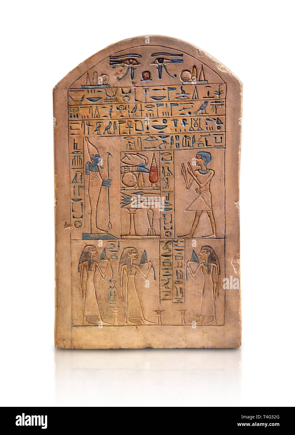 Alten Ägyptischen Kalkstein grabkunst Stele von Ipepi mit seiner Frau, seiner Mutter und seiner Schwester vor Osiris. Reich der Mitte, 11 Dynasty, 2120-1980 BC. Stockfoto
