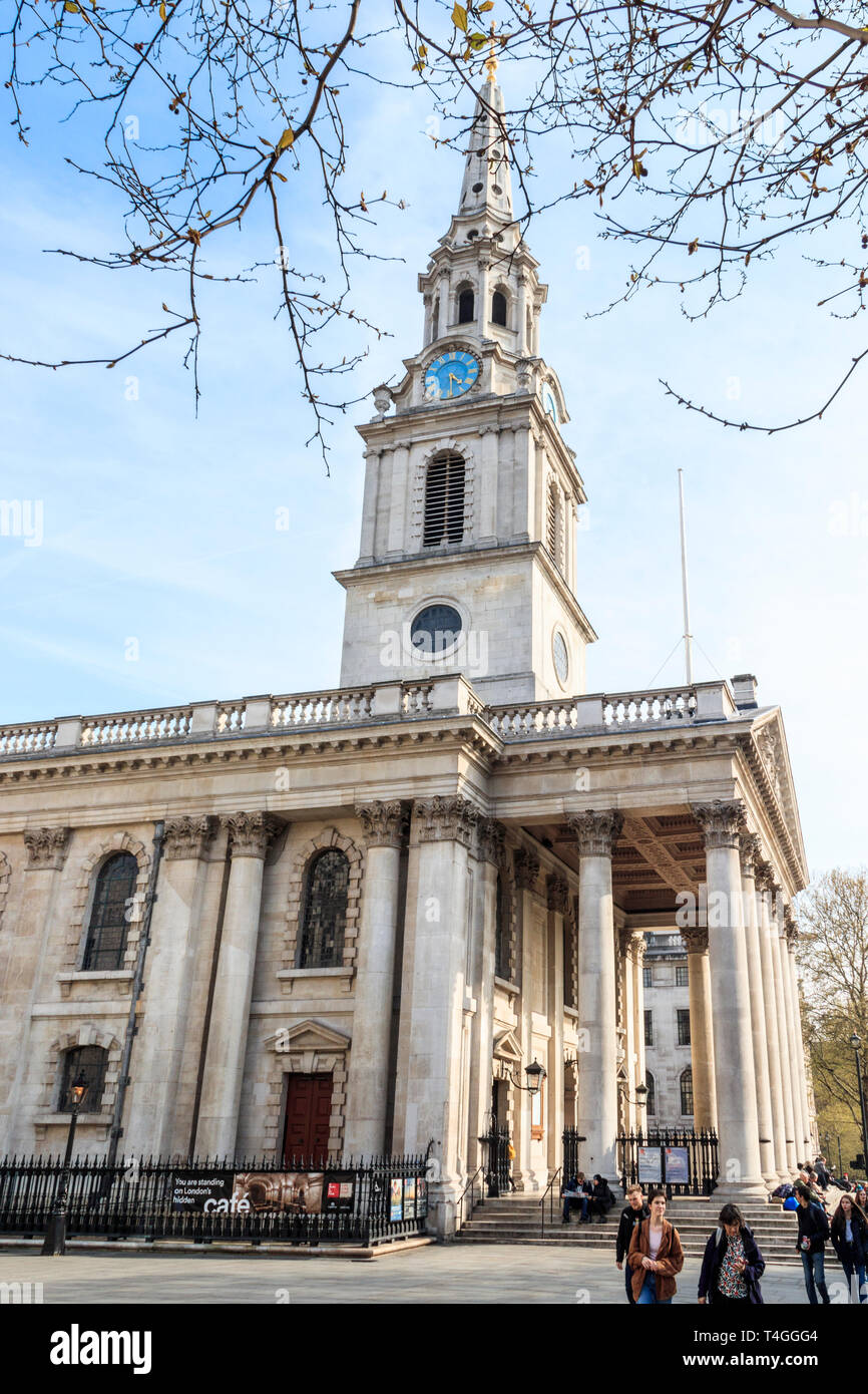 St Martin-in-the-Fields, einem englischen Anglikanischen Kirche an der nord-östlichen Ecke der Trafalgar Square, London, UK. Stockfoto