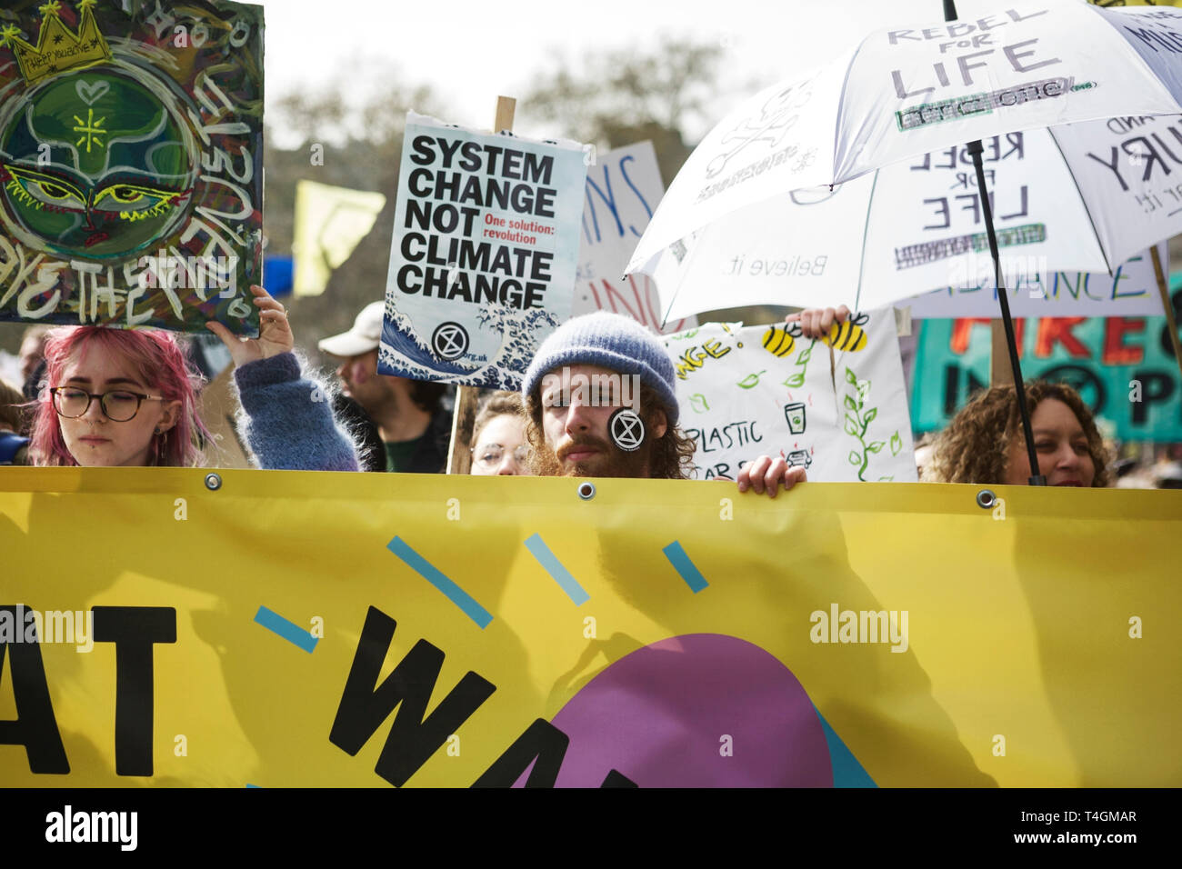 Aussterben Rebellion London - Umwelt protestieren Aktivisten - anspruchsvolle Regierungen ergreifen Maßnahmen gegen den Klimawandel. Protestiert. Stockfoto