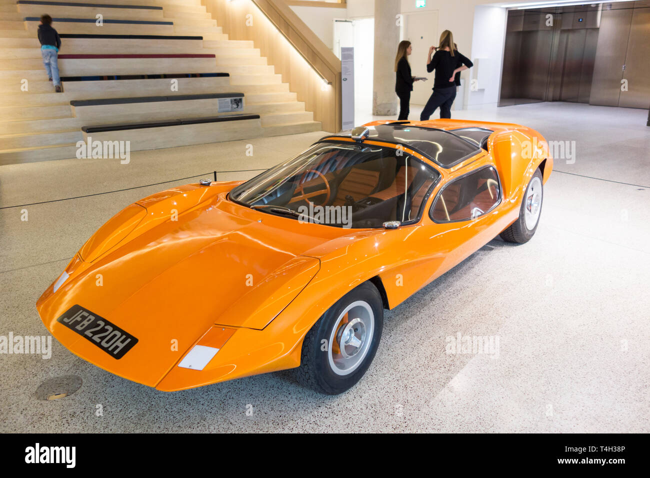 Die Adams Brüder Sonde 16 Auto an der Stanley Kubrick Ausstellung im Design Museum, Kensington High Street, London, UK Stockfoto