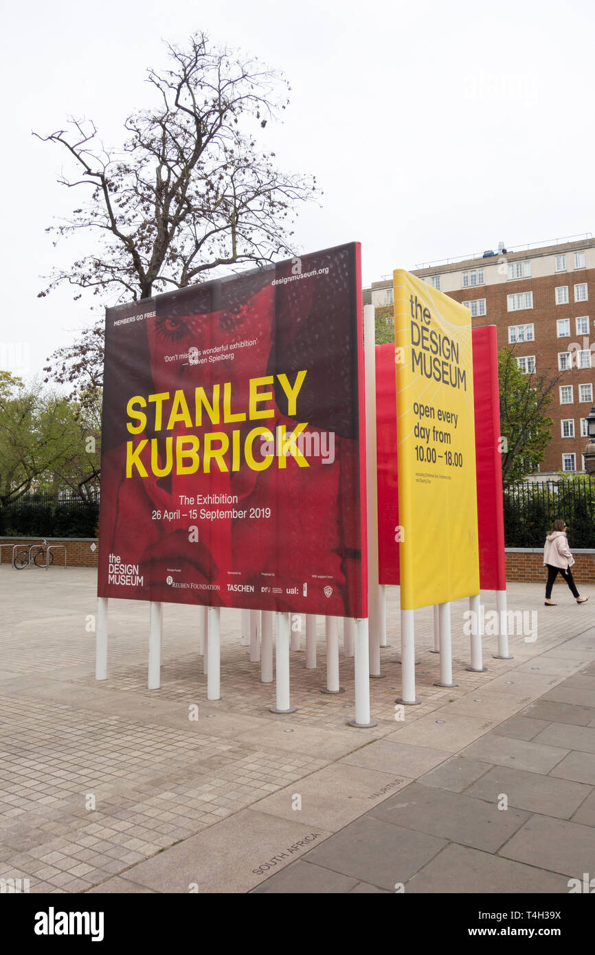 Plakat werbung der Stanley Kubrick Ausstellung im Design Museum, Kensington High Street, London, UK Stockfoto