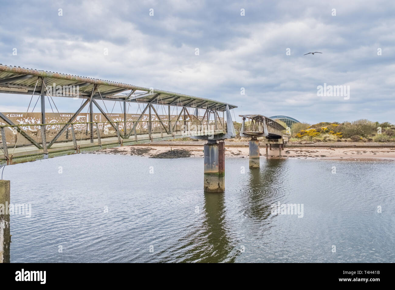 Irvine, Schottland, Großbritannien - 14 April 2019: Irvine Hafen North Ayrshire in Schottland und in den alten Science Museum Brücke mit ihrer Arbeit bald zu sanieren. Stockfoto